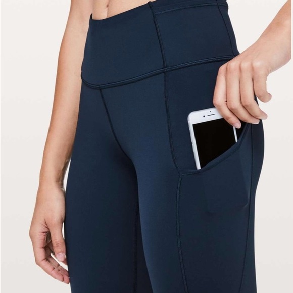 Lululemon Fast & Free Crop II 19” True Navy Nulux Leggings – Size 6, Like New - Picture 5 of 8